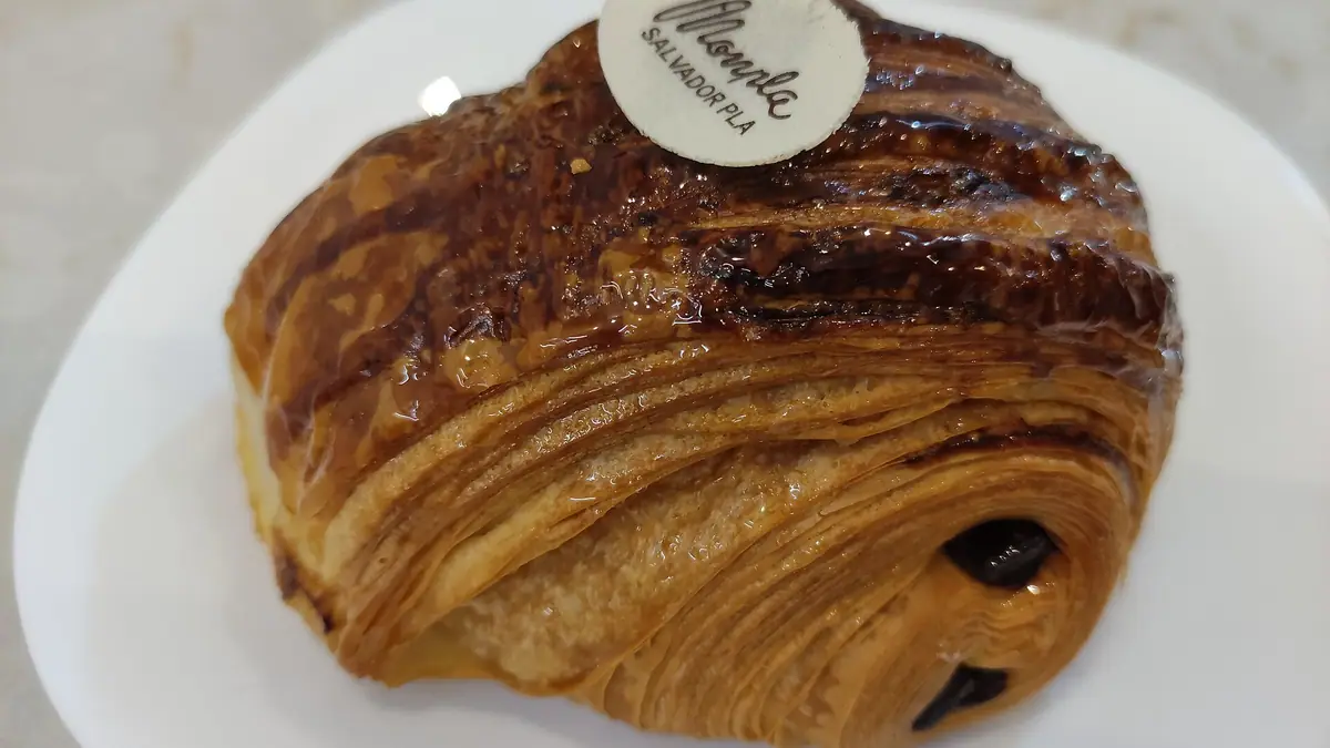 Grapefruit – patisserie in Sale town centre